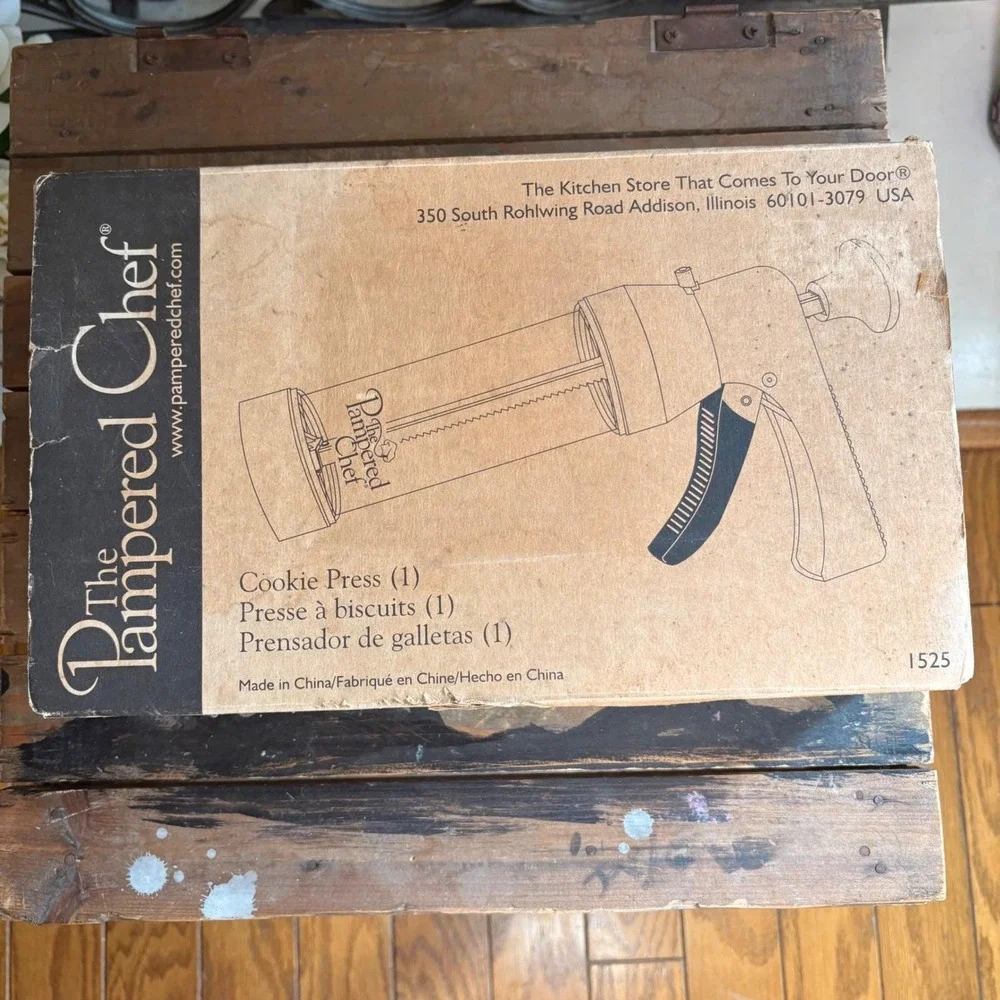Pampered Chef Cookie Press Set Complete 16 Discs Recipe Book Box Never Used